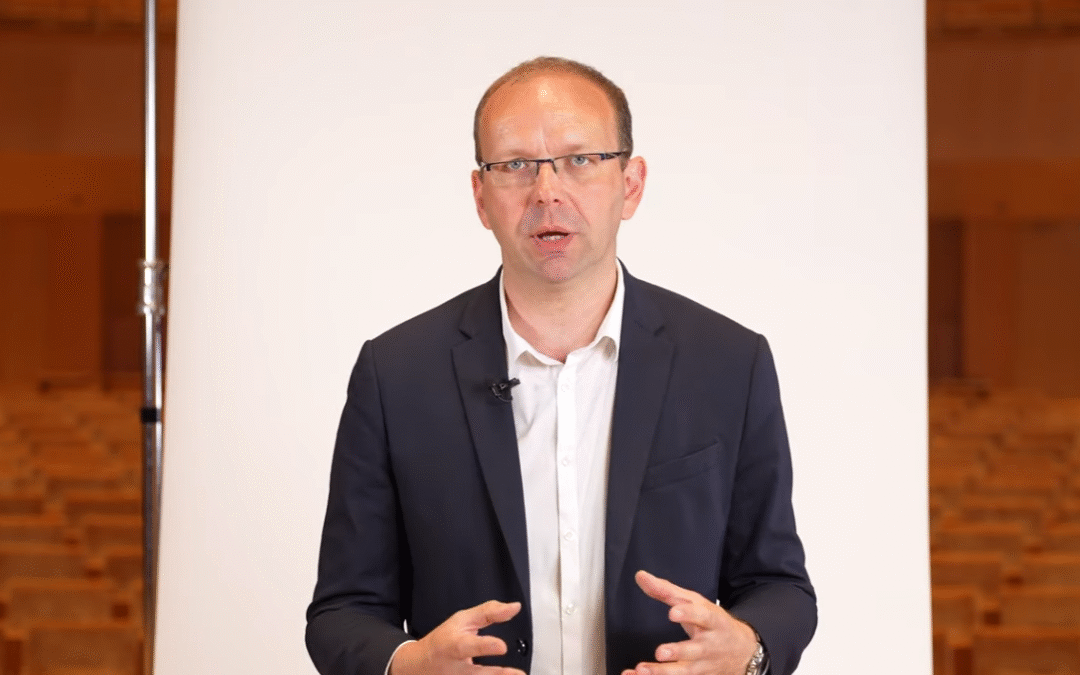 Lenno Uusküla x Tripod