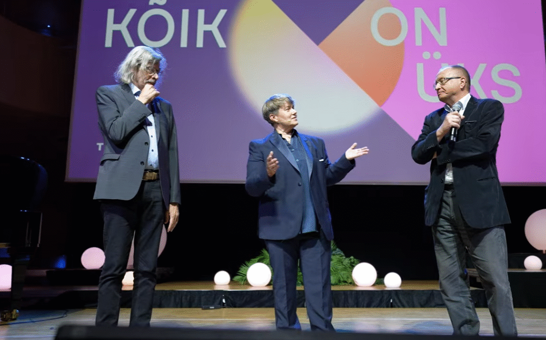 TRIPOD 30 sünnipäev